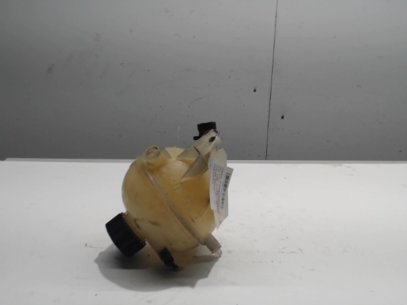 Vase d'expansion PEUGEOT 206 PHASE 1 BREAK Diesel - 1