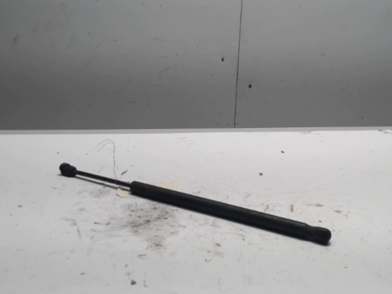 Verin de coffre gauche FORD FOCUS 1 Diesel - 1