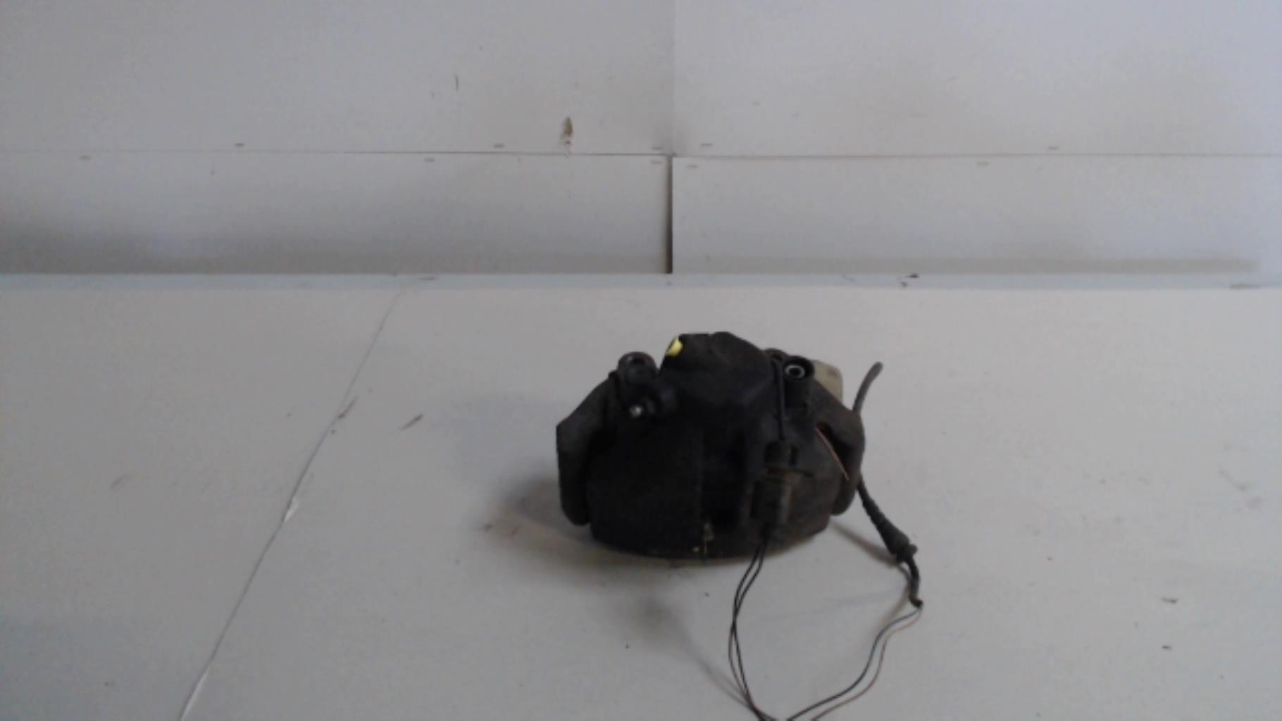 Etrier avant gauche (freinage) AUDI A6 2 AVANT PHASE 1 BREAK Diesel - 1