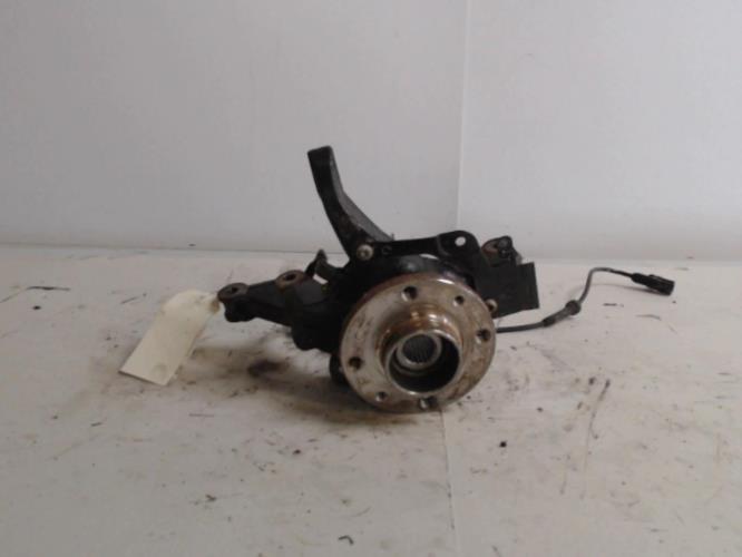 Fusee avant gauche - RENAULT 