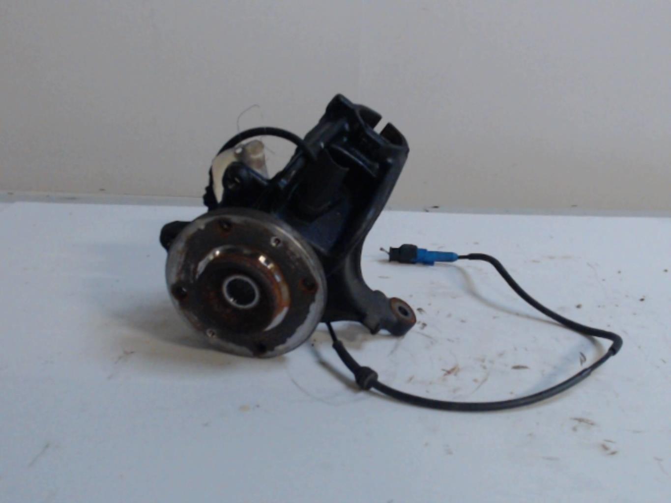 Fusee avant gauche CITROEN C4 CACTUS Essence - 1