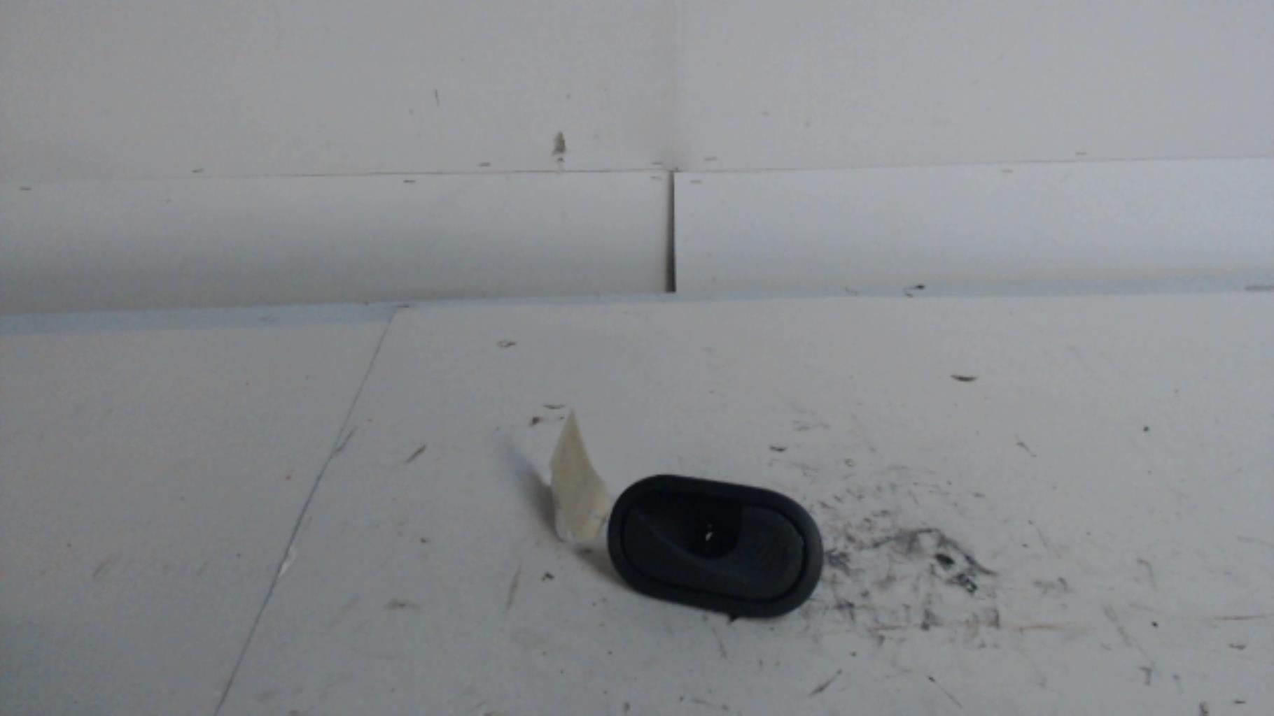 Poignee interieur avant droit RENAULT MASTER 3  - 1
