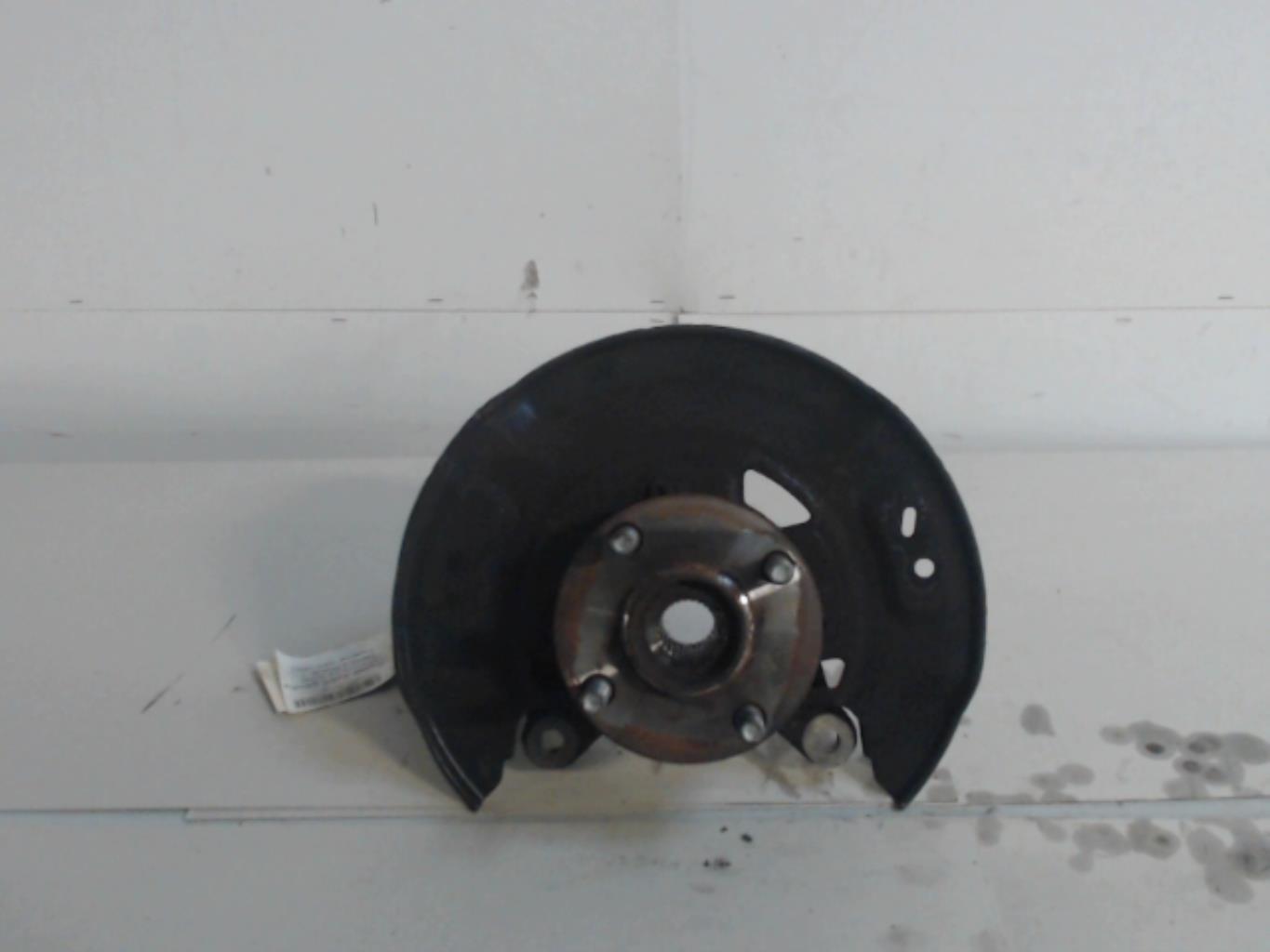 Fusee avant gauche TOYOTA YARIS 2 PHASE 1 Essence - 1