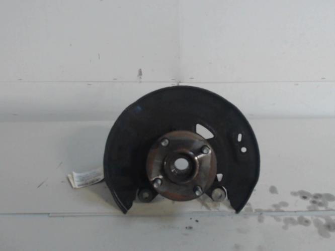 Fusee avant gauche - TOYOTA...