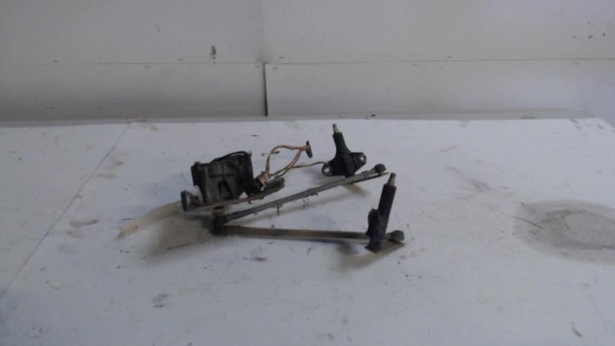 Moteur essuie glace avant -...