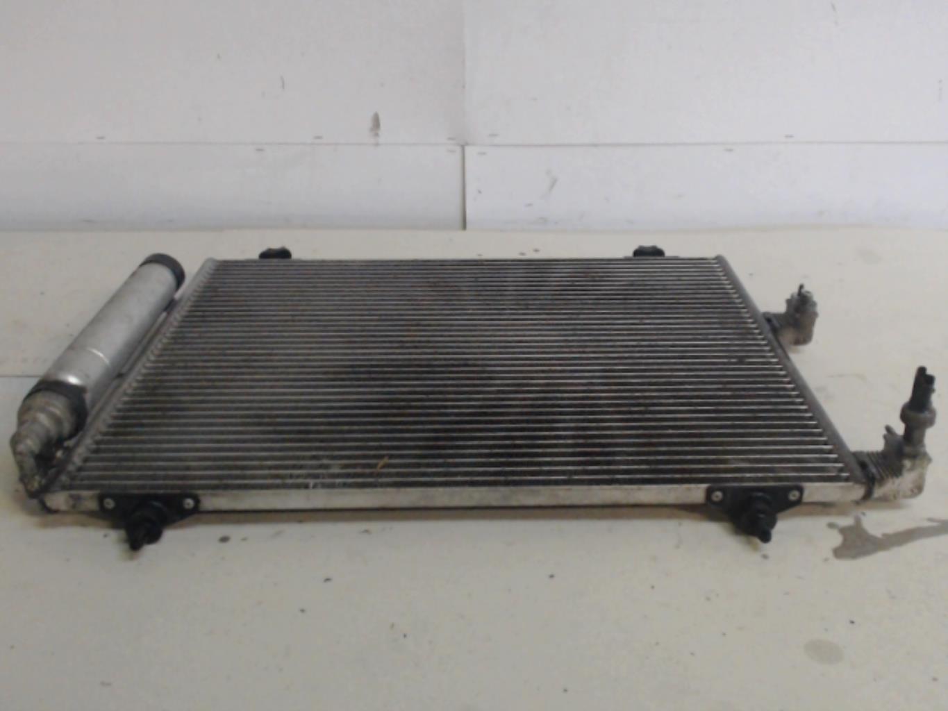 Condenseur de clim CITROEN C8 Diesel - 1