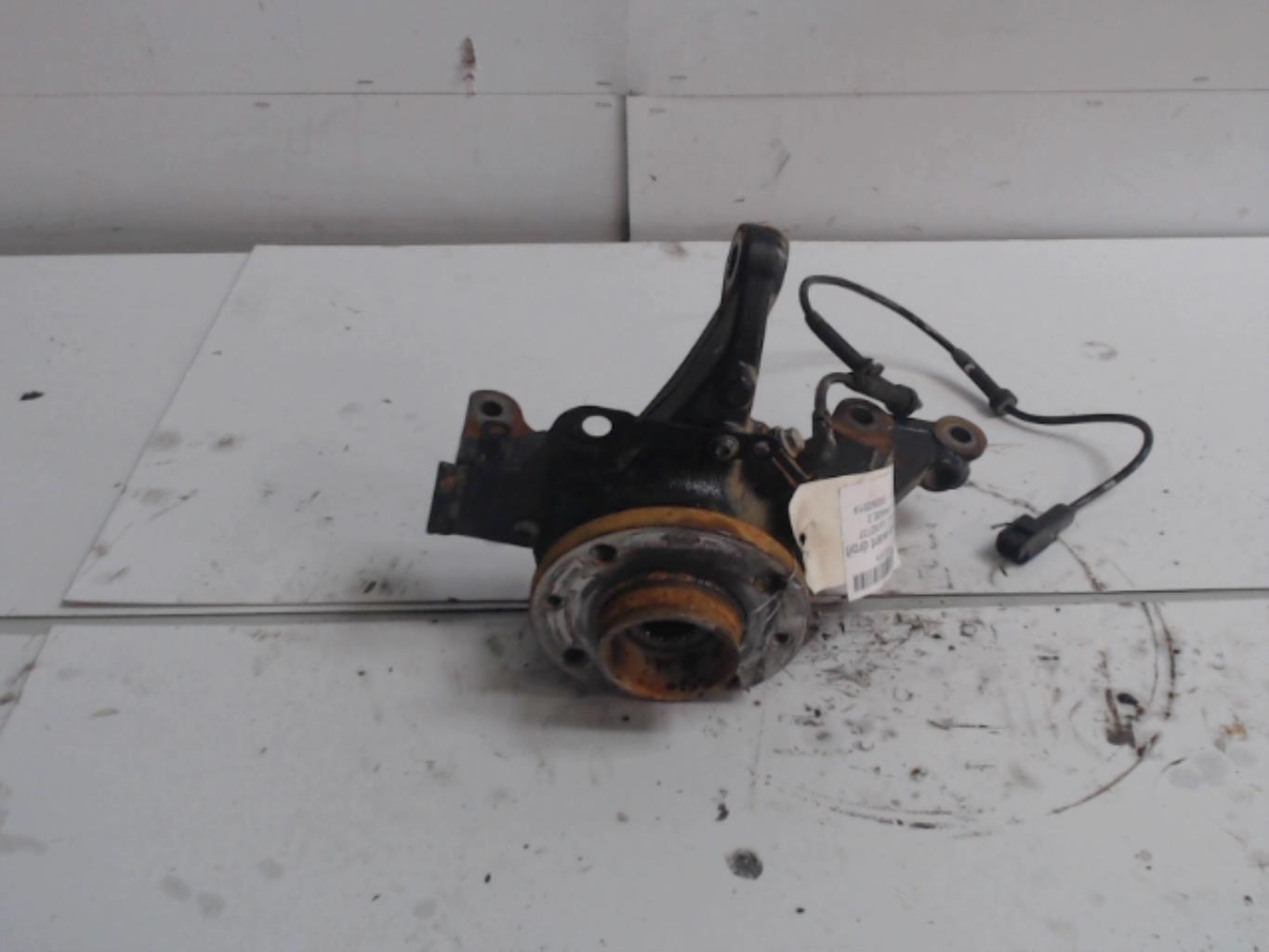 Fusee avant droit RENAULT CLIO 4 PHASE 2  - 1
