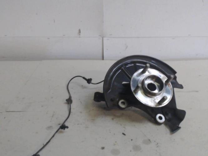 Fusee avant gauche - FORD KA+