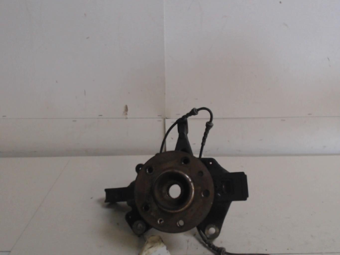 Fusee avant gauche RENAULT SCENIC 3 PHASE 3 Diesel - 1