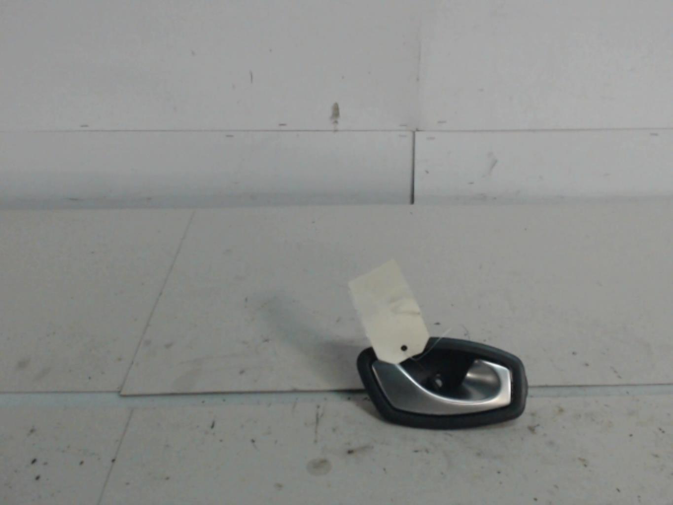 Poignee interieur avant droit RENAULT CLIO 4 PHASE 2  - 1