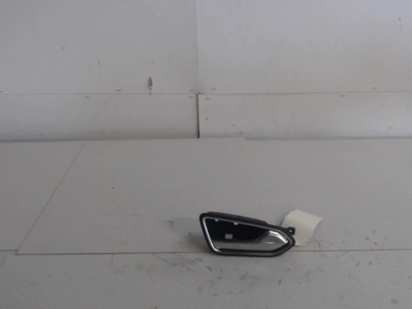 Poignee interieur avant droit RENAULT CAPTUR 2  - 1