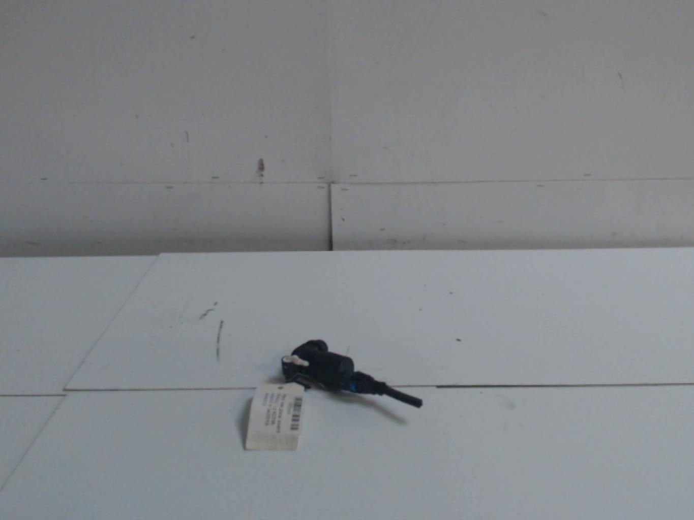 Pompe lave glace avant RENAULT KANGOO II  04/2019  - 1