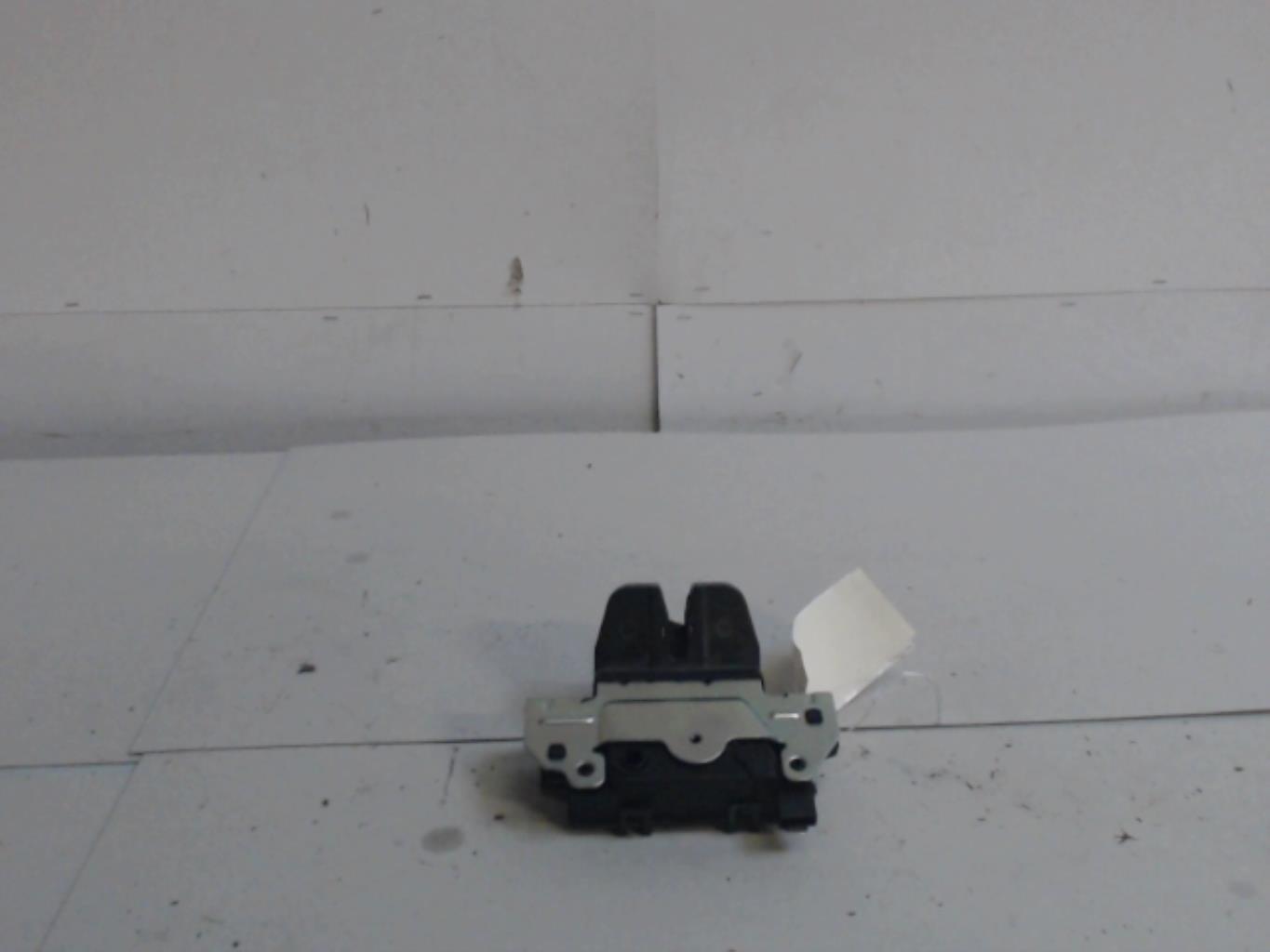 Serrure de hayon OPEL ASTRA H PHASE 2 Diesel - 1