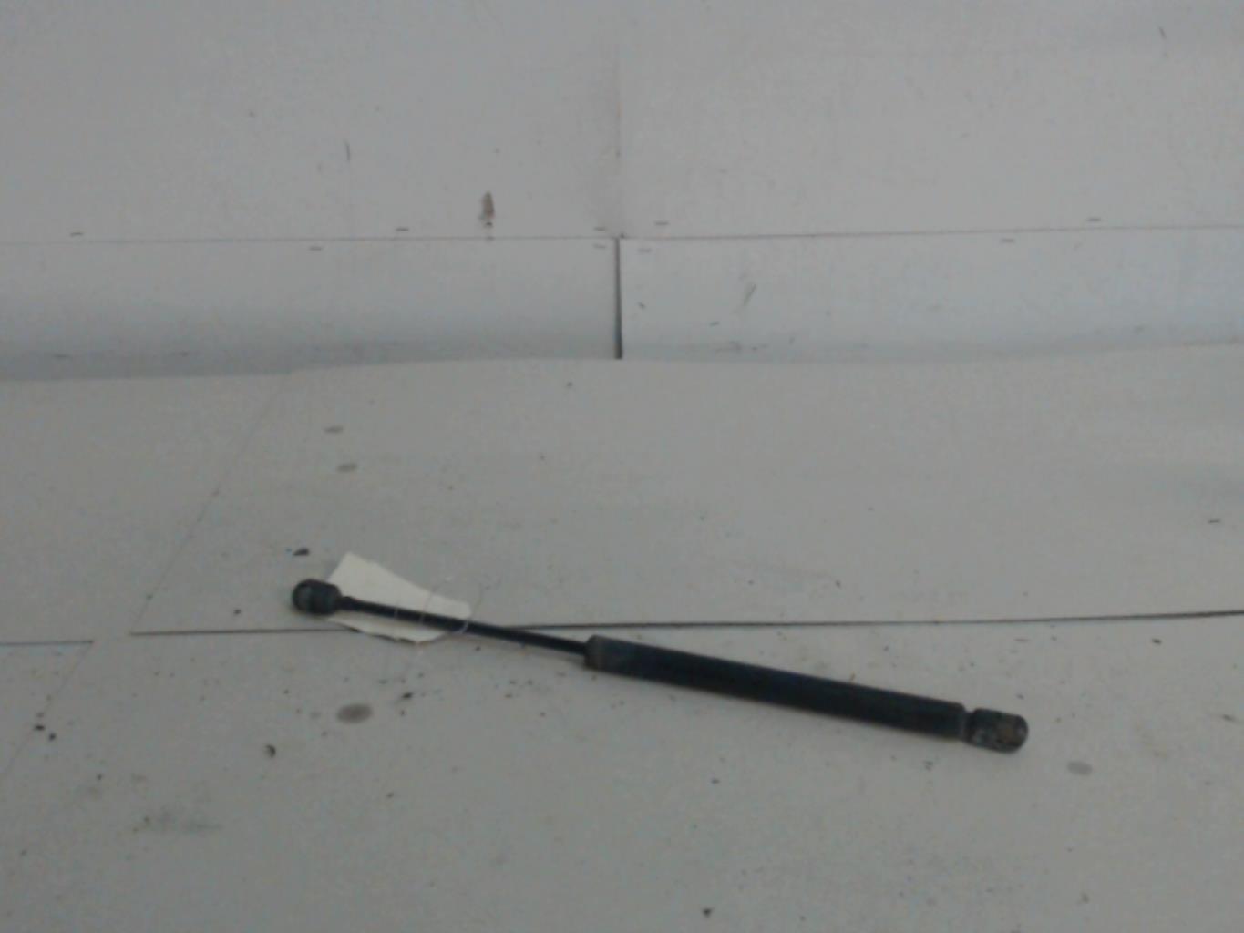 Verin de coffre droit RENAULT CLIO 2 PHASE 1 Diesel - 1