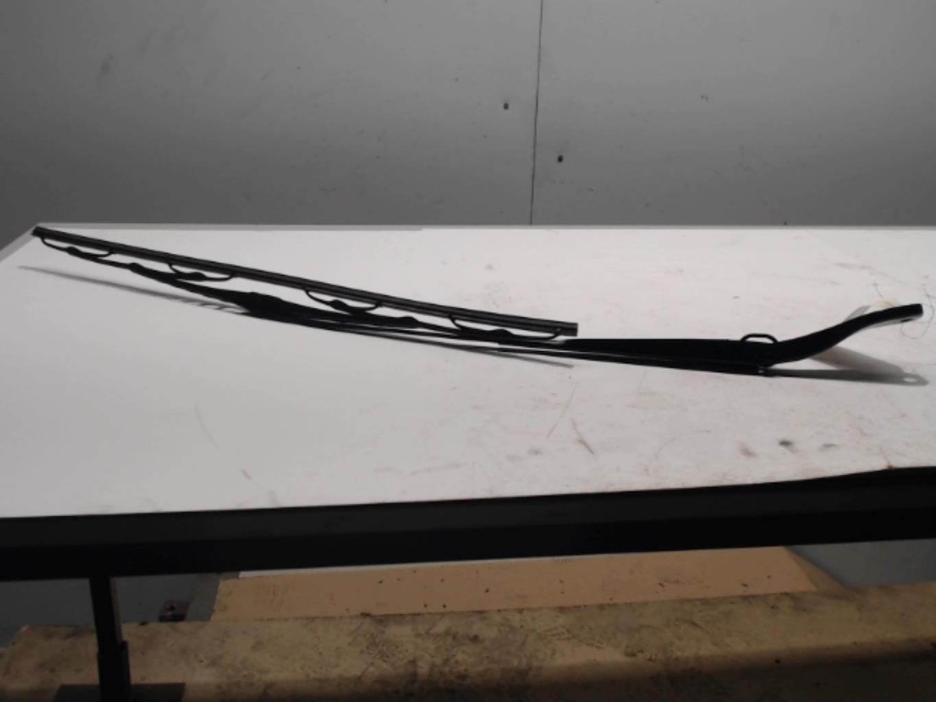 Bras essuie glace avant droit RENAULT MASTER 3  - 1
