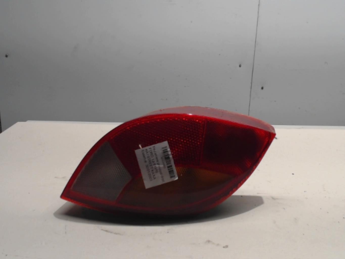 Feu arriere principal droit...