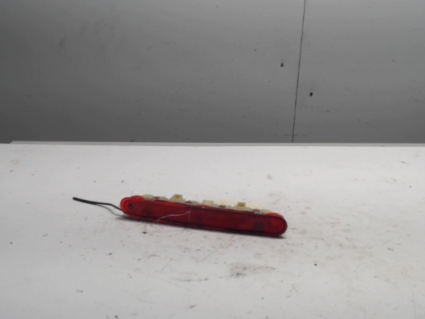 Feu arriere stop central PEUGEOT 207 Diesel - 1