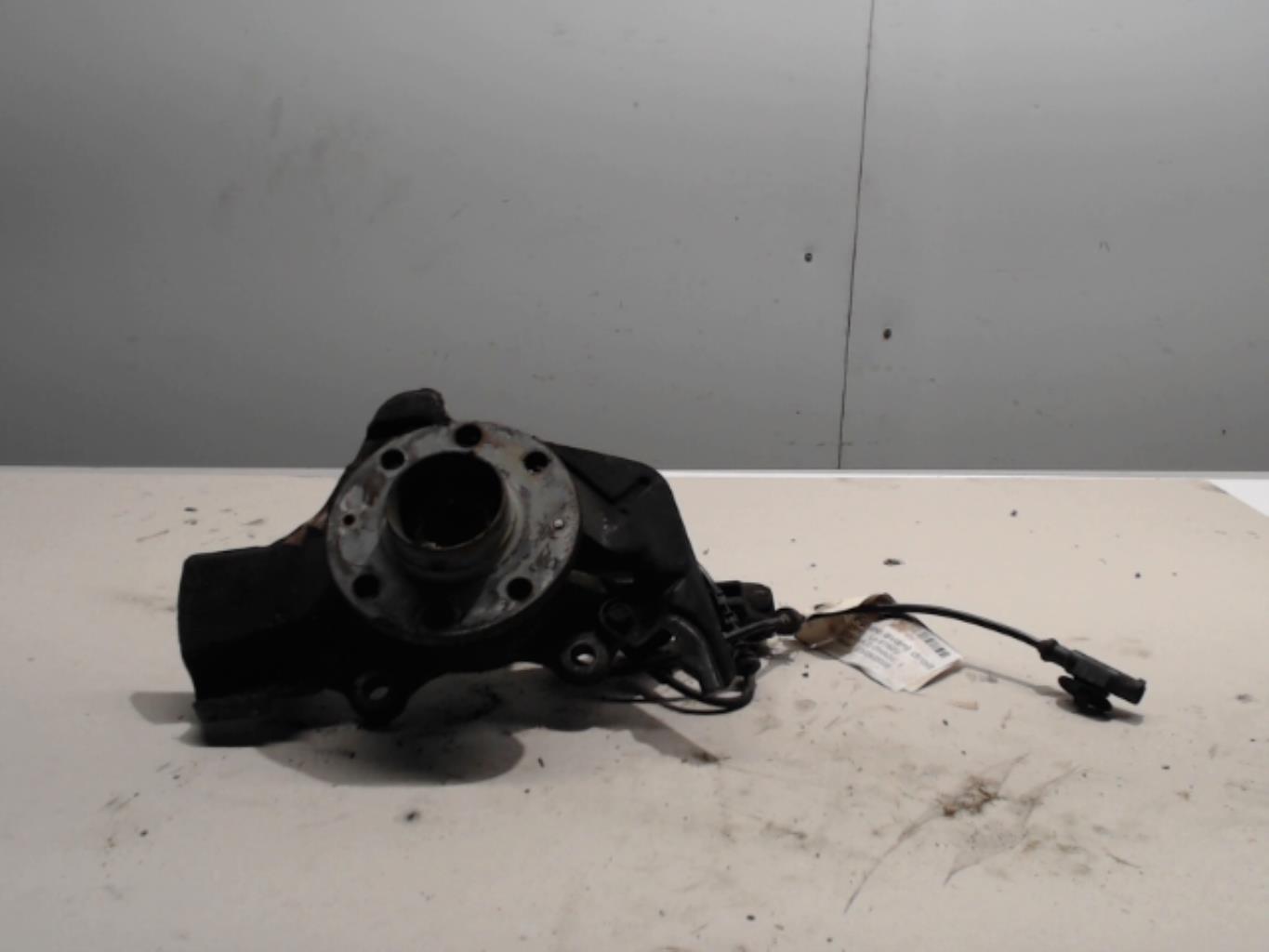 Fusee avant droit OPEL CORSA D PHASE 1 Diesel - 1