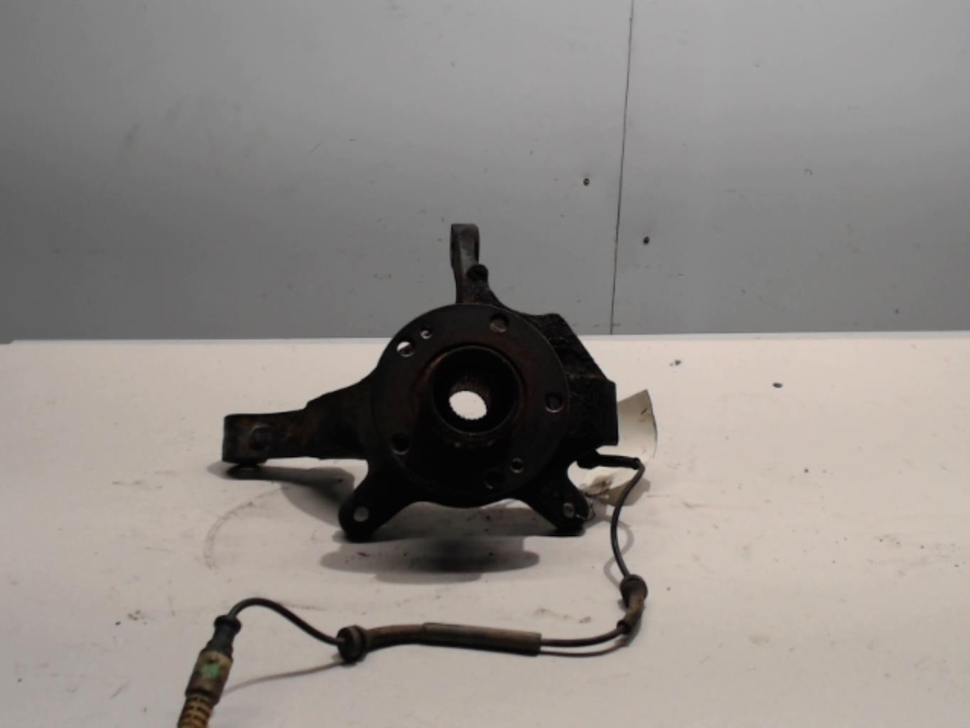 Fusee avant gauche RENAULT LAGUNA 2 PHASE 1 Diesel - 1