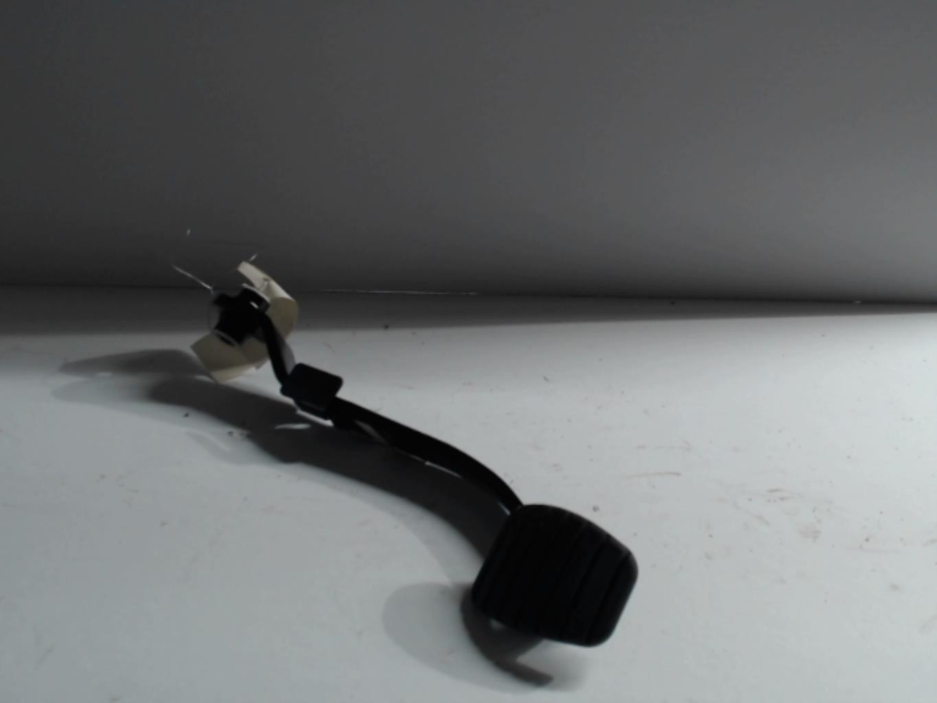 Pedale de frein RENAULT CLIO 4 PHASE 2 Essence - 1