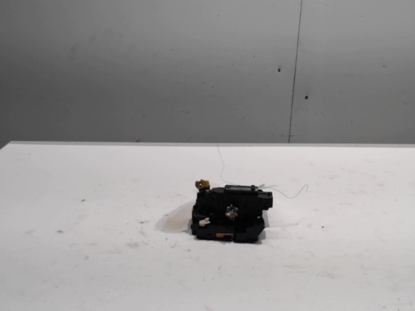 Serrure avant droit RENAULT KANGOO 1 PHASE 1 Diesel - 1