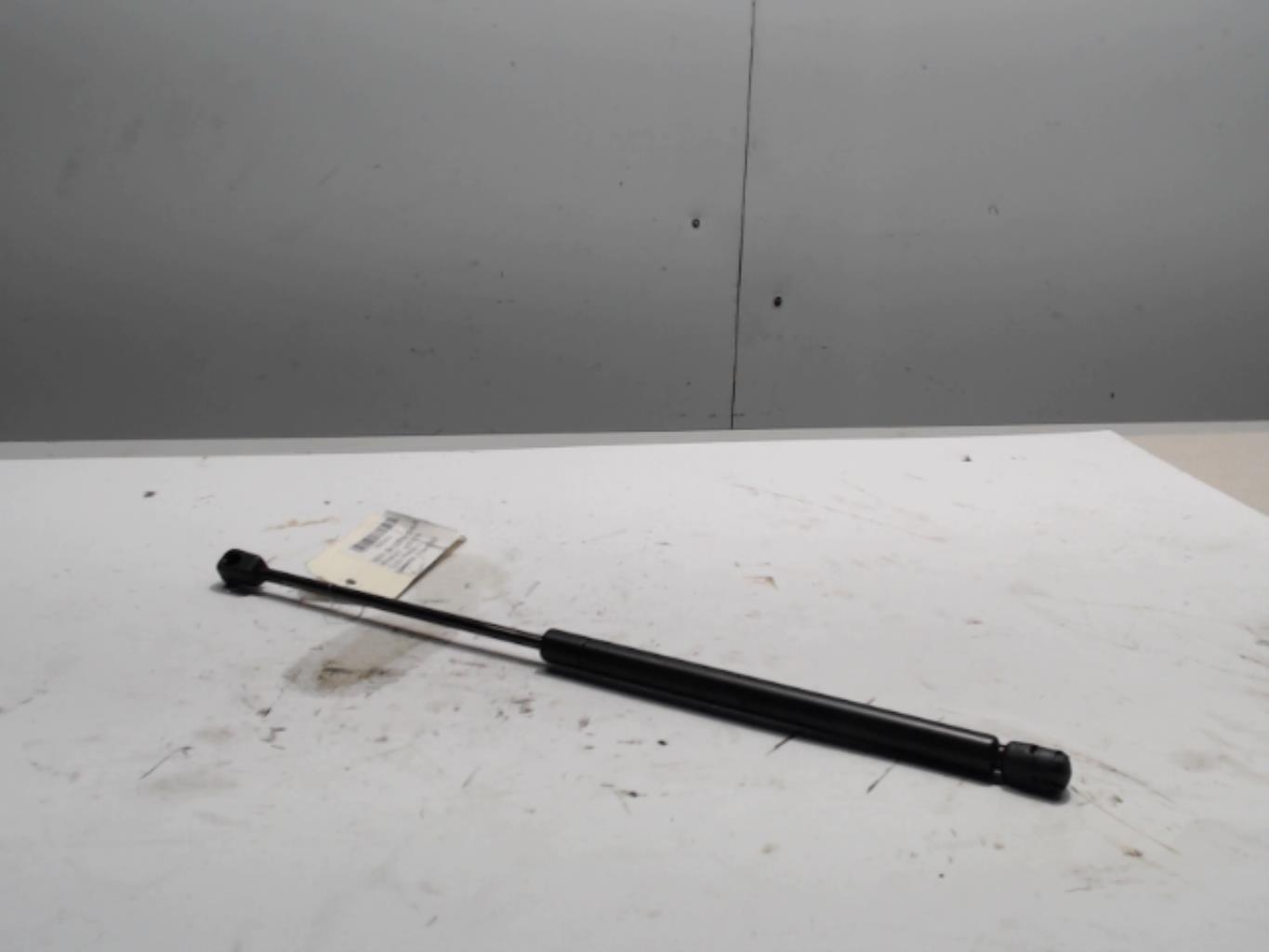 Verin de coffre droit RENAULT CLIO 1 PHASE 1 Essence - 1