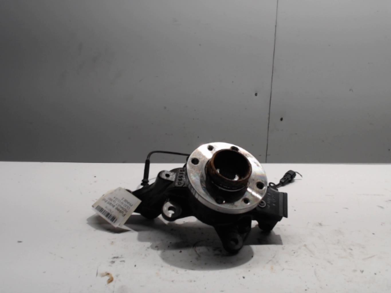 Fusee avant droit RENAULT CLIO 4 PHASE 2 Essence - 1