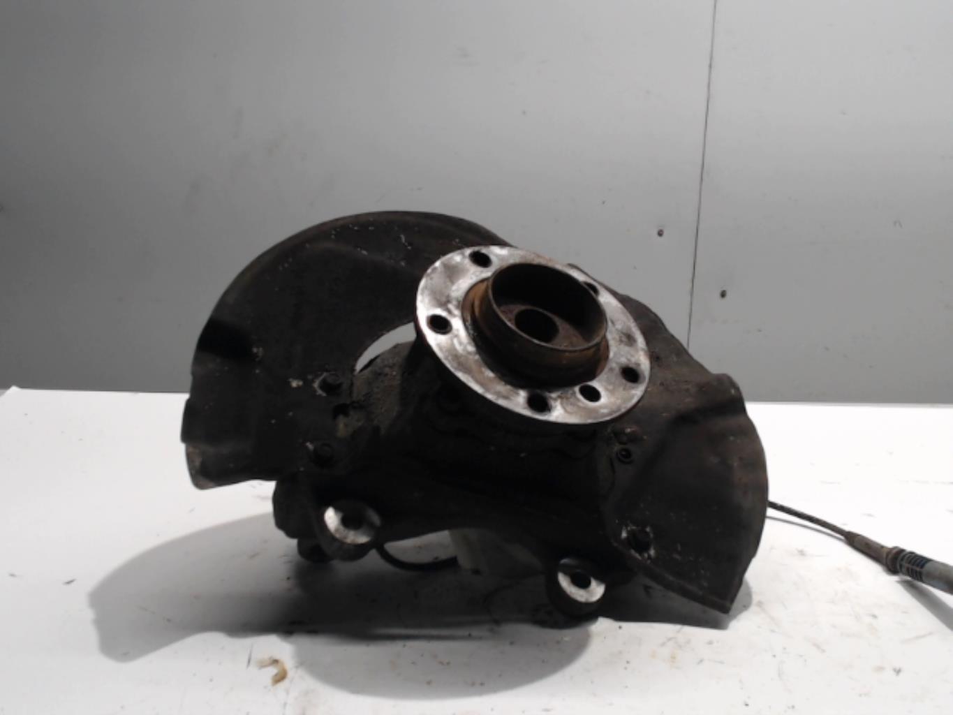 Fusee avant droit BMW SERIE 5 E61 TOURING PHASE 1 BREAK Diesel - 1