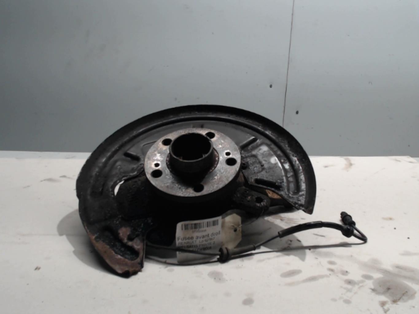 Fusee avant droit - RENAULT...