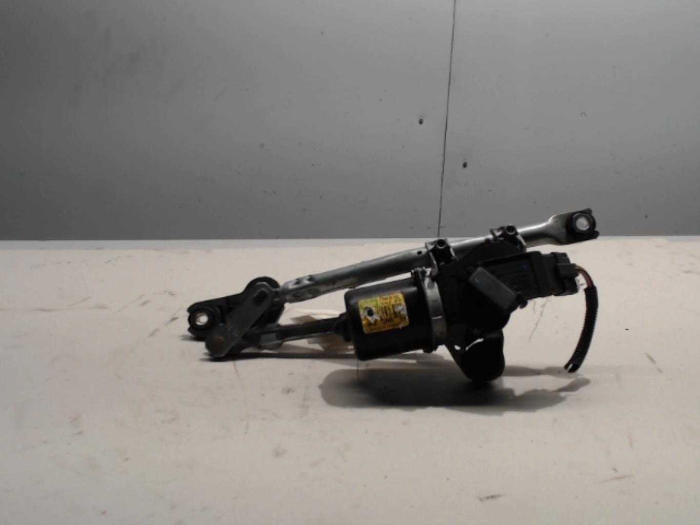 Moteur essuie glace avant -...