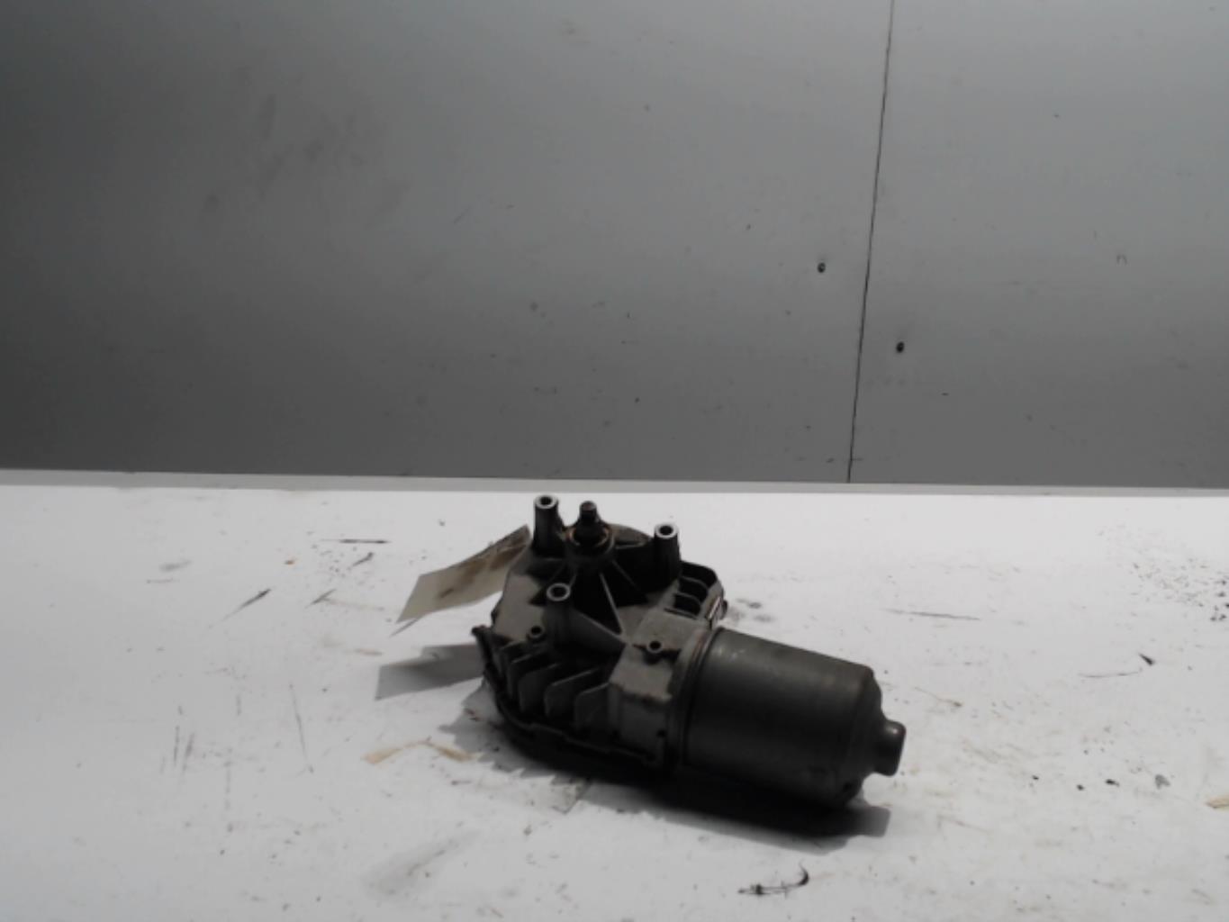 Moteur essuie glace avant -...