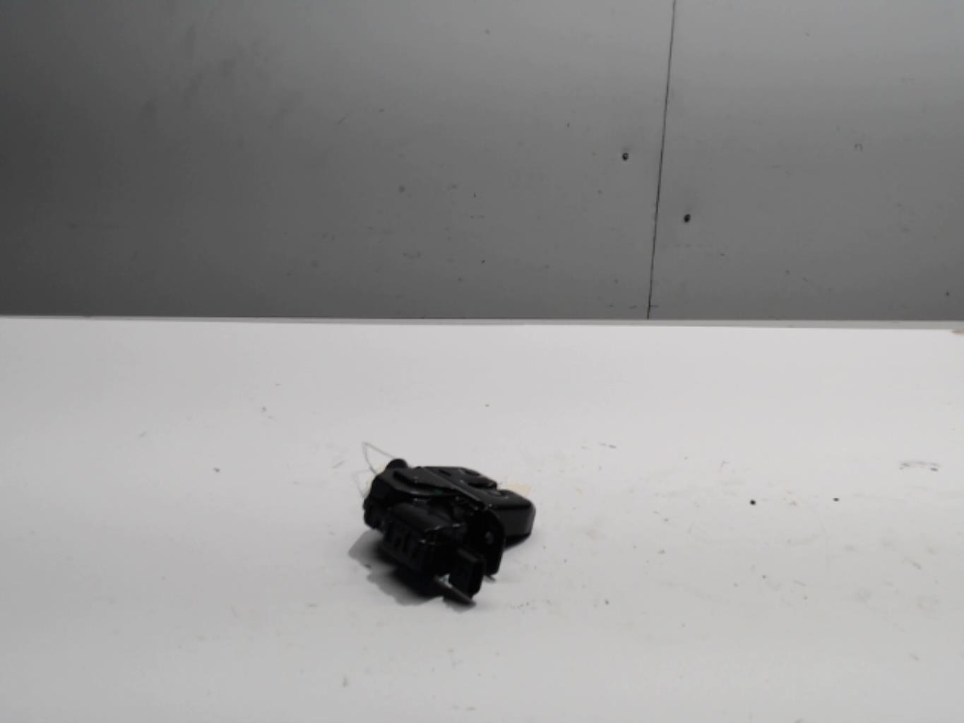 Serrure de hayon RENAULT CLIO 4 PHASE 2 Essence - 1