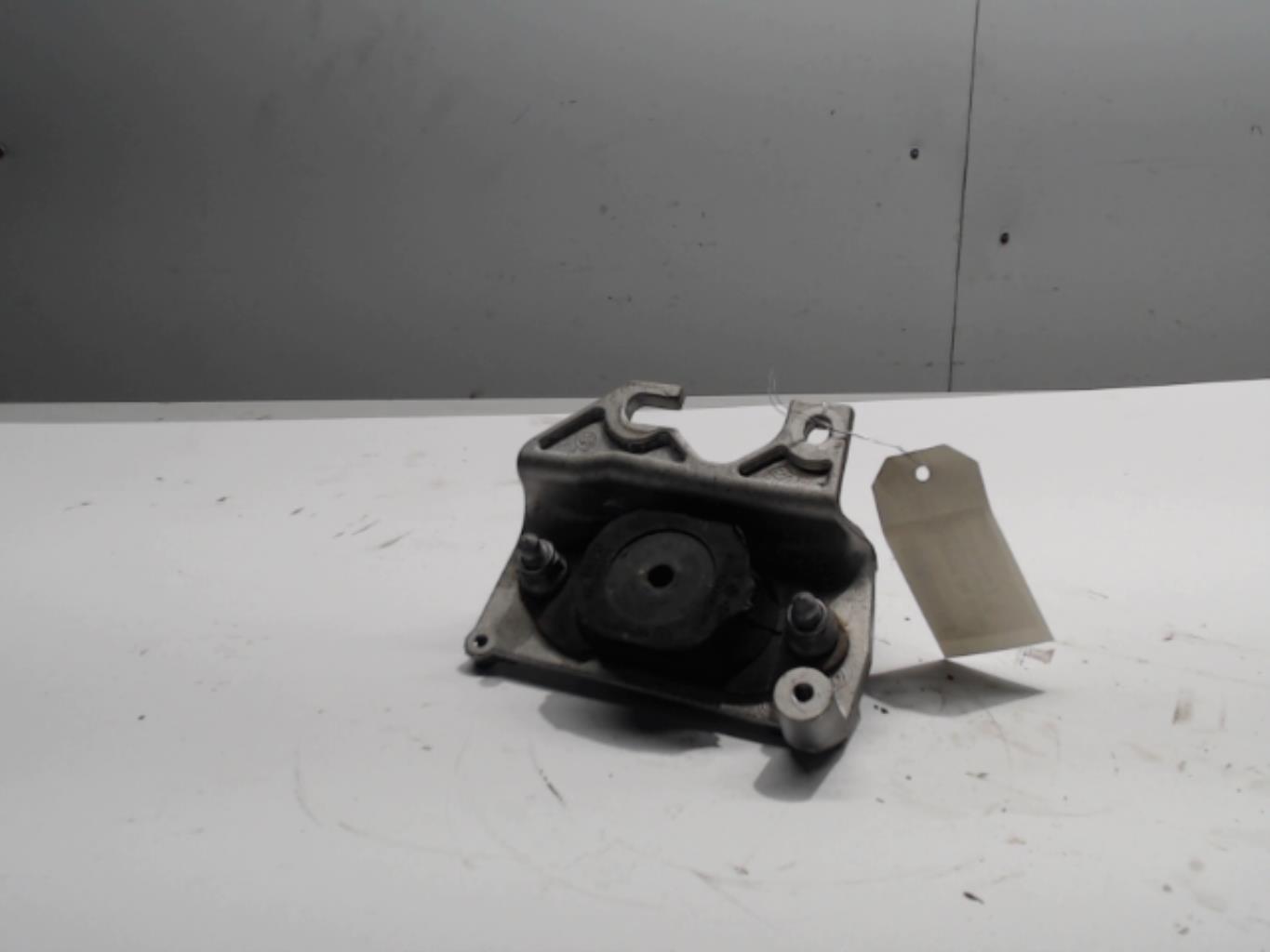 Support de boite RENAULT CLIO 4 PHASE 2 Essence - 1
