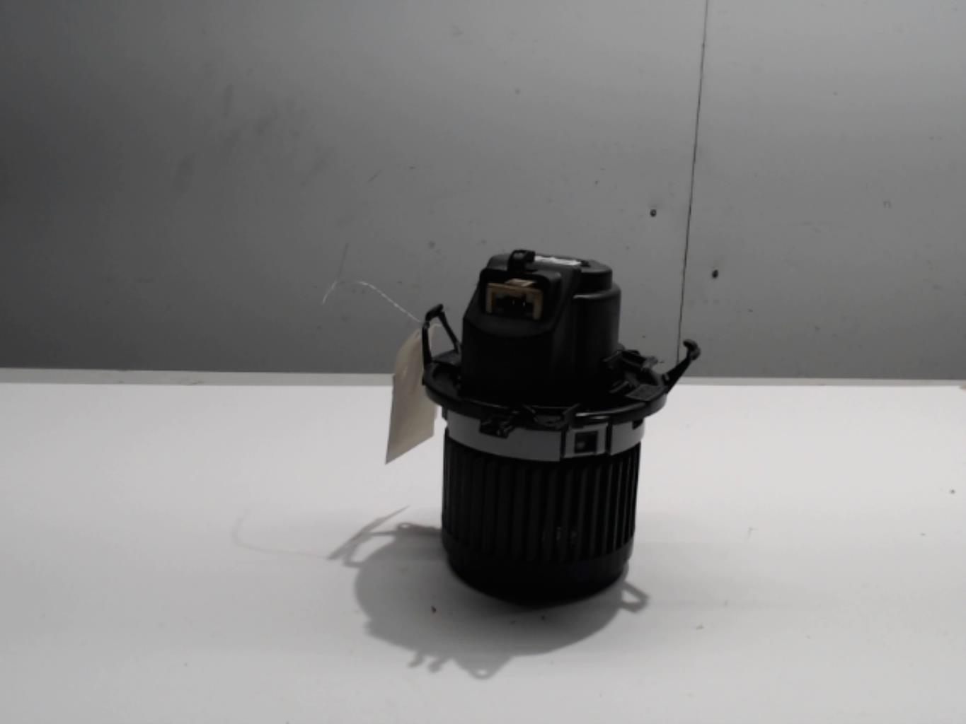 Ventilateur chauffage RENAULT CLIO 4 PHASE 2 Essence - 1