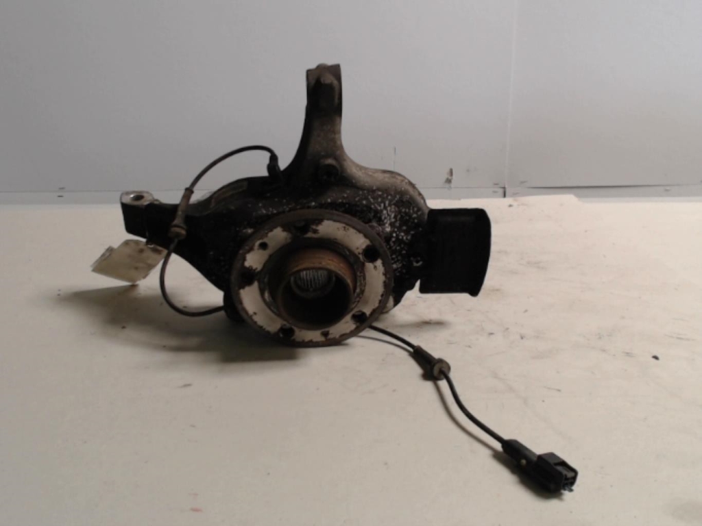 Fusee avant gauche RENAULT LAGUNA 3 PHASE 2 BREAK Diesel - 1