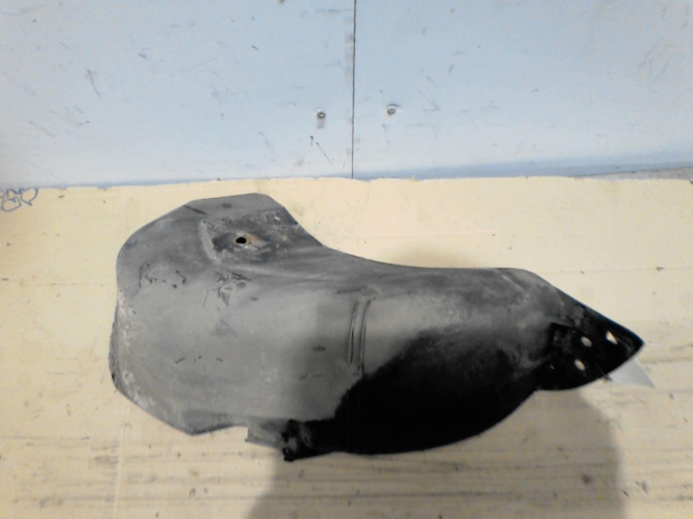 Pare boue arriere gauche RENAULT CLIO 2 PHASE 2 Essence - 1