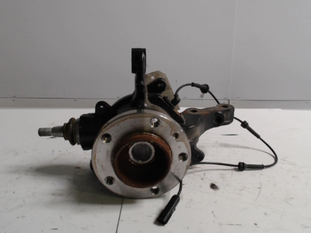 Fusee avant droit OPEL MOVANO B  - 1