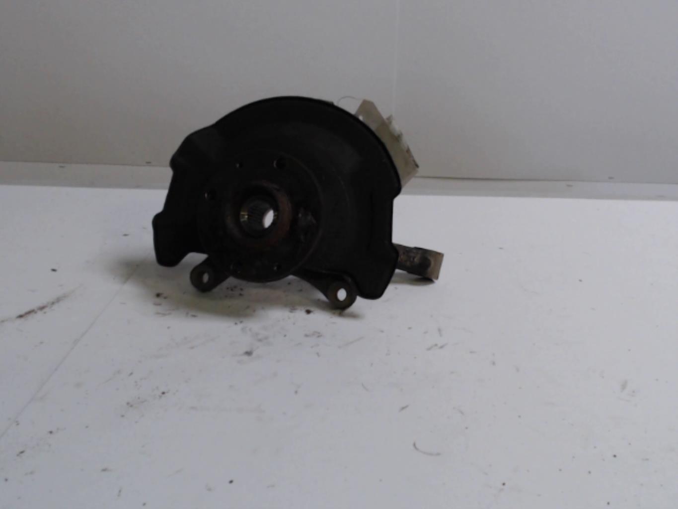 Fusee avant droit SUZUKI SWIFT 3 Diesel - 1