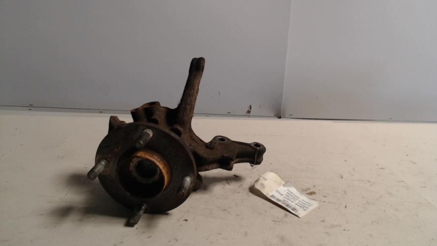 Fusee avant droit - NISSAN...