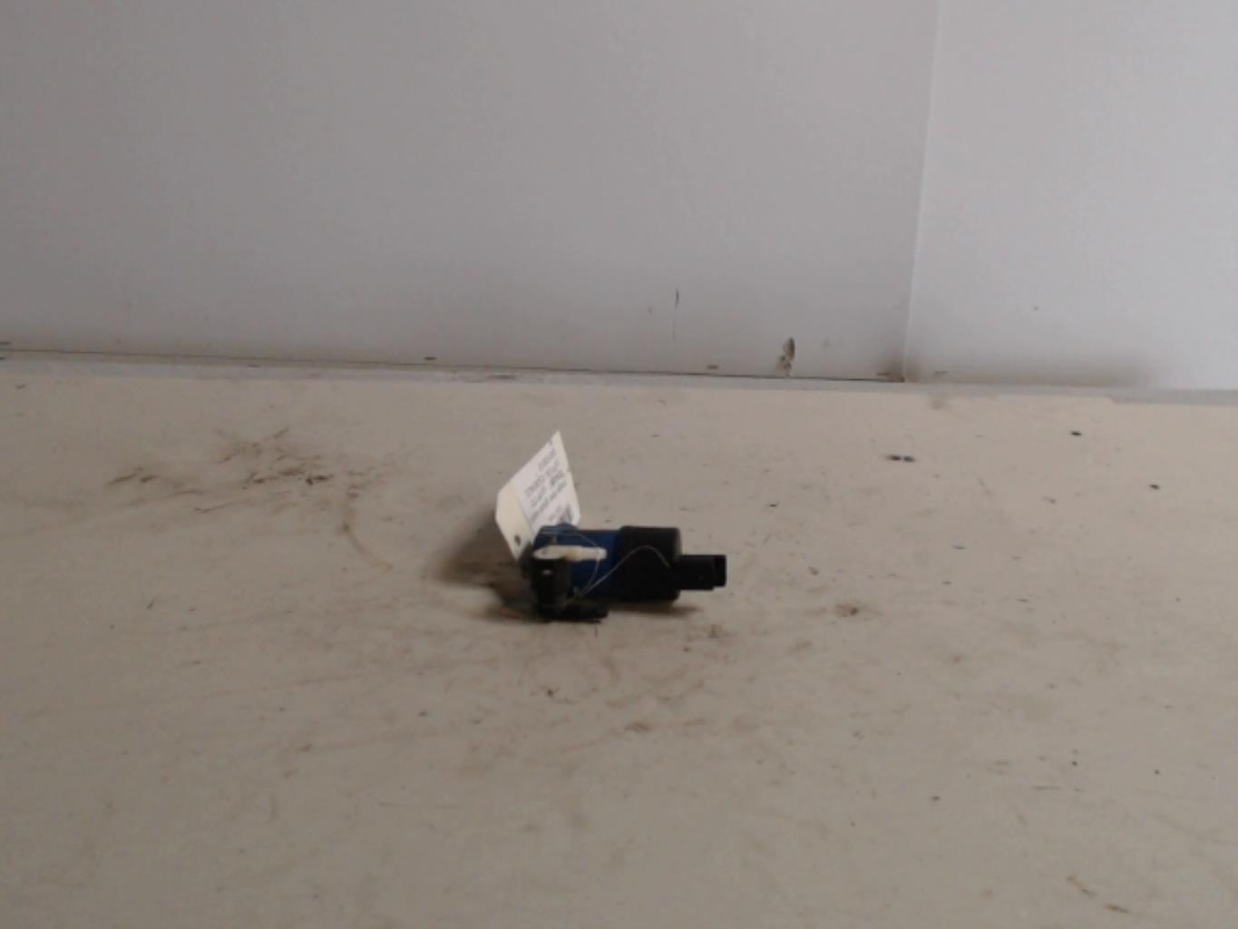 Pompe lave glace avant RENAULT CAPTUR 1 Essence - 1