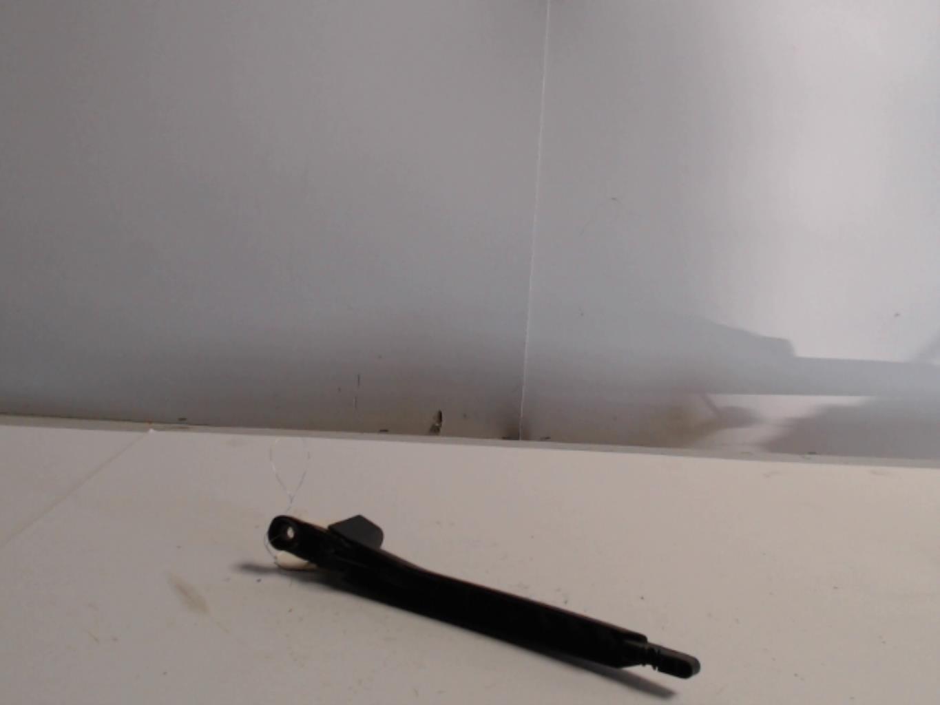 Bras essuie glace arriere OPEL CORSA D PHASE 2 Essence - 1