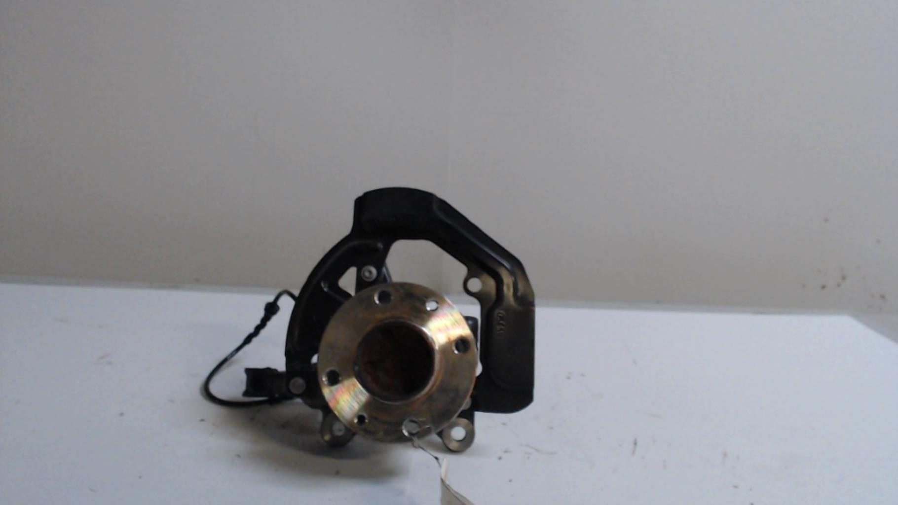 Fusee avant droit RENAULT TWINGO 3 Essence - 1