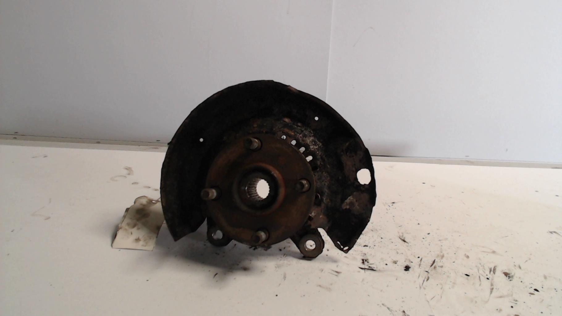 Fusee avant gauche TOYOTA YARIS 1 PHASE 1 Essence - 1