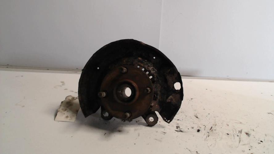 Fusee avant gauche - TOYOTA...