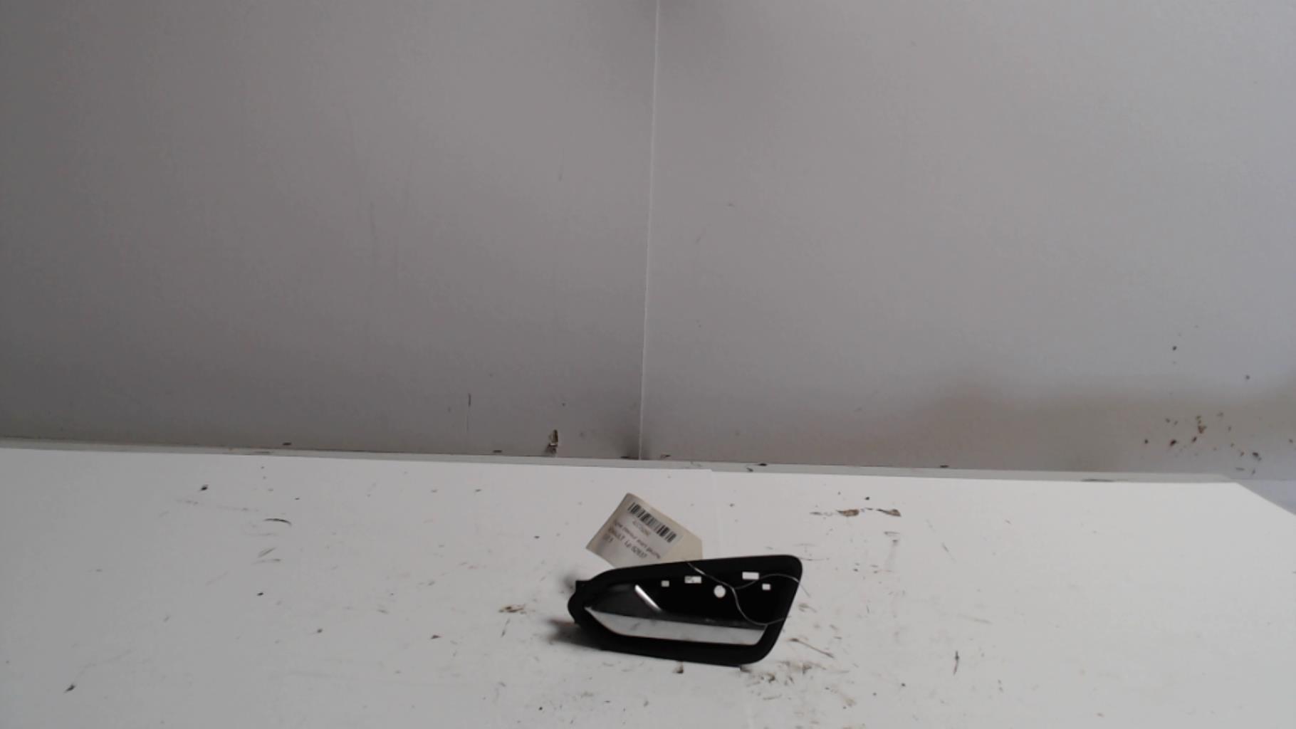 Poignee interieur avant gauche RENAULT CLIO 5  - 1