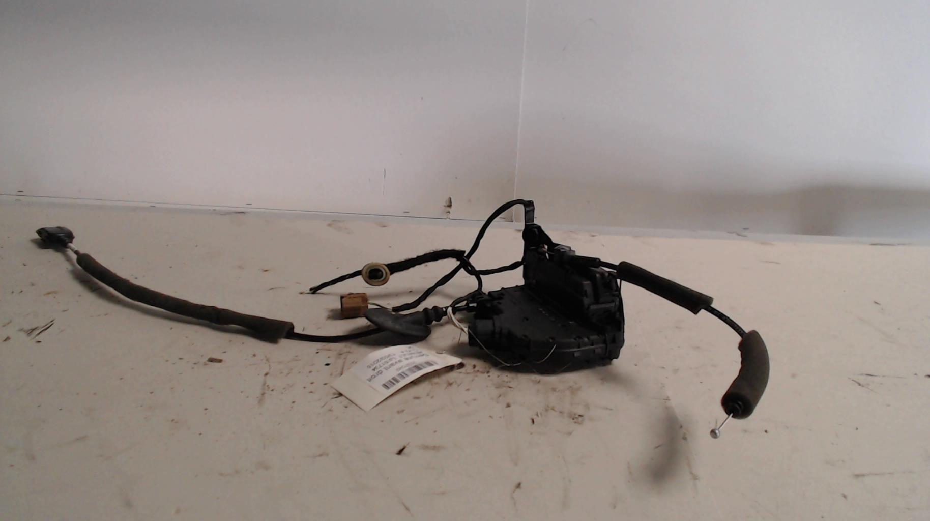 Serrure avant droit RENAULT CLIO 4  - 1