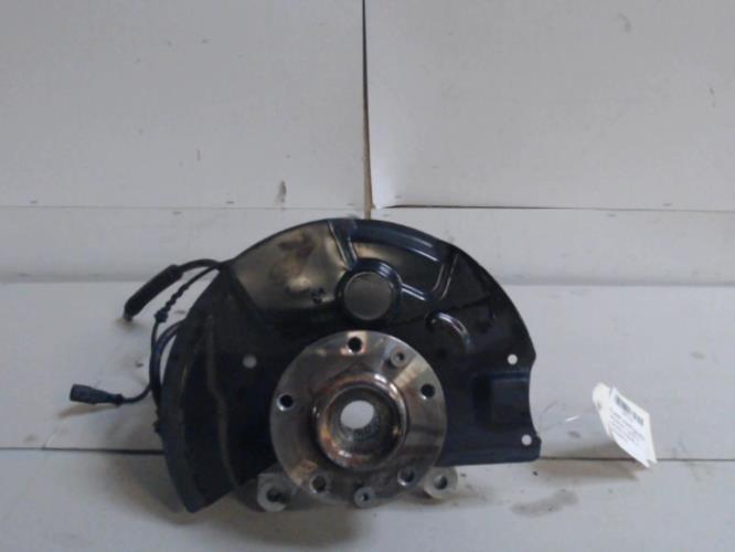 Fusee avant gauche - RENAULT 