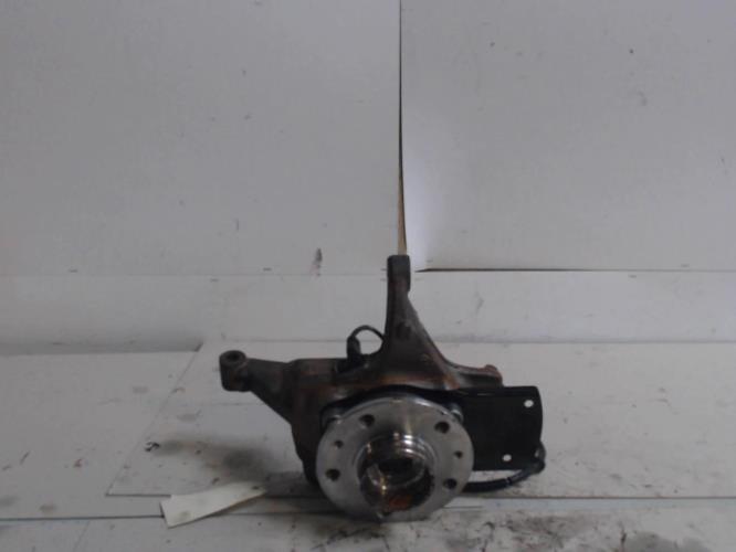 Fusee avant gauche - RENAULT 