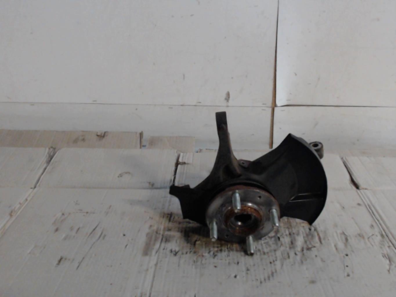Fusee avant droit HYUNDAI I 20 2 PHASE 1 Essence - 1