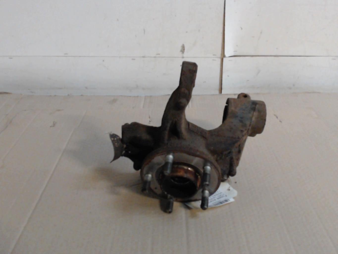 Fusee avant droit FORD MONDEO 3 PHASE 1 Diesel - 1